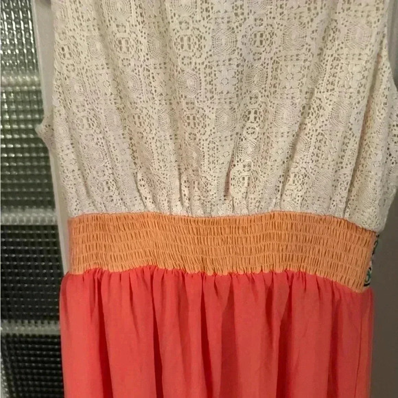 Flying tomatoes maxi dress coral and ivory lace Criss cross front size small - Picture 5 of 11